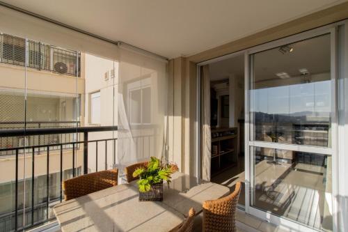 Balcony/terrace, Sunset Studio - GRU 1001 in Maia Balcony/terrace, Sunset Studio - GRU 1001 in Maia