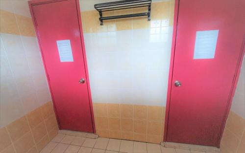 Bathroom, Putrajaya Transit Romestay near Perdana Putra (Prime Minister Office) Bathroom, Putrajaya Transit Romestay near Perdana Putra (Prime Minister Office)