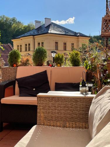 Erkély/terasz, Pension & Restaurant Atmosfera in Loket Erkély/terasz, Pension & Restaurant Atmosfera in Loket