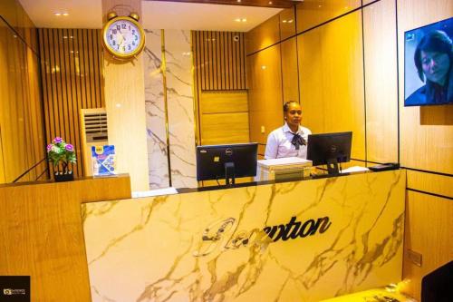 Lobby, Marmaris Luxury Hotel in Owerri Lobby, Marmaris Luxury Hotel in Owerri