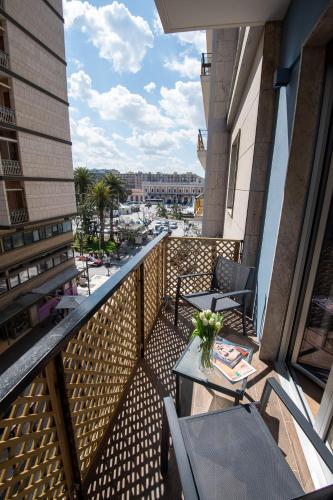 Balcony/terrace, Contemporaneamente 147 - Modern & Comfort Rooms in Murat Balcony/terrace, Contemporaneamente 147 - Modern & Comfort Rooms in Murat