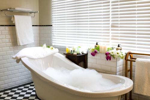 חדר אמבטיה, Royal St Andrews Hotel Spa and Conference Centre in פורט אלפרד חדר אמבטיה, Royal St Andrews Hotel Spa and Conference Centre in פורט אלפרד