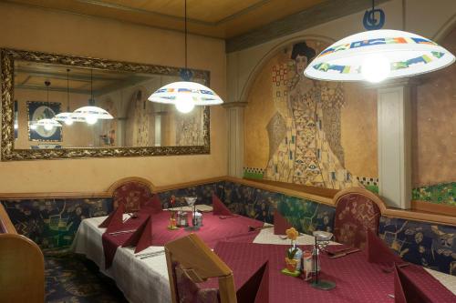 Restoran, Hotel & Kurpension Weiss in Bad Tatzmannsdorf Restoran, Hotel & Kurpension Weiss in Bad Tatzmannsdorf