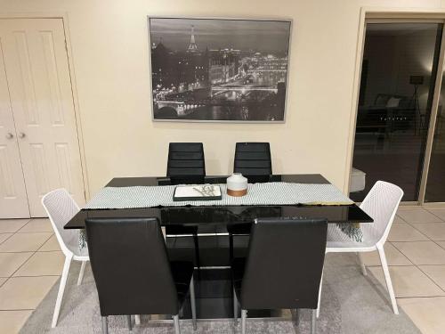 low set family home close to it all in Coombabah low set family home close to it all in Coombabah
