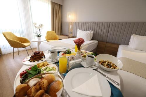 Food and beverages, Sundance Hotel Istanbul in Bağcılar Food and beverages, Sundance Hotel Istanbul in Bağcılar