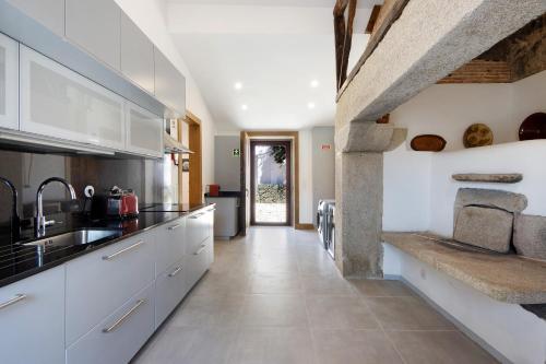 ห้องครัว, Villa Casa do Outeiro in กุยยาเบรว ห้องครัว, Villa Casa do Outeiro in กุยยาเบรว