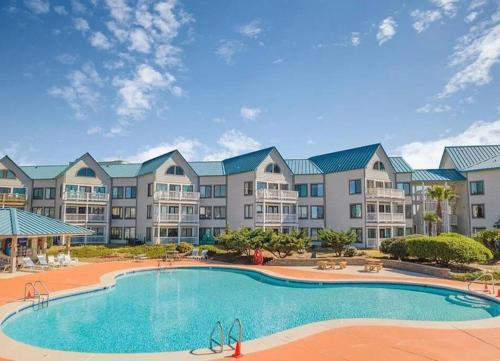 Swimming pool, Sugar Sands-Luxury 1st Floor 2BR 2BA Private Beach in Gulf Highlands Swimming pool, Sugar Sands-Luxury 1st Floor 2BR 2BA Private Beach in Gulf Highlands