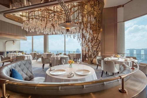 Restaurant, Swissotel The Stamford Singapore in City Hall Restaurant, Swissotel The Stamford Singapore in City Hall