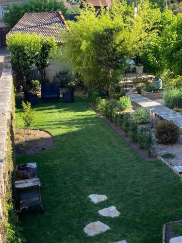 Вид, Gîte de la tour de Paradis (Gite de la tour de Paradis) in Poligny Вид, Gîte de la tour de Paradis (Gite de la tour de Paradis) in Poligny