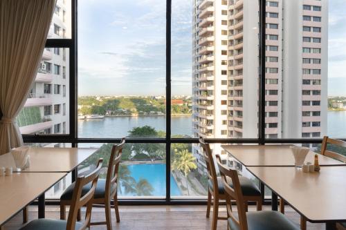 Restoran, Riverine Place Hotel and Residence in Nonthaburi Restoran, Riverine Place Hotel and Residence in Nonthaburi