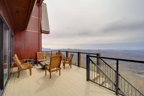 Views and Hot Tub! Beech Mtn Sky Barn Retreat in بانر الك Views and Hot Tub! Beech Mtn Sky Barn Retreat in بانر الك