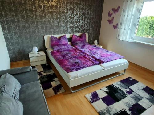 Bed, Ferienhaus Regina im Bohnental in Lebach Bed, Ferienhaus Regina im Bohnental in Lebach