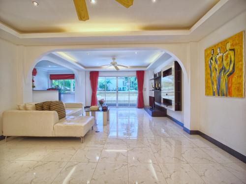 Serenity Lakeside Resort in Kathu Serenity Lakeside Resort in Kathu