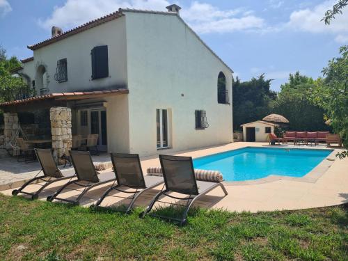 Evasion parfaite, Villa de charme avec piscine in Trois Moulins Evasion parfaite, Villa de charme avec piscine in Trois Moulins