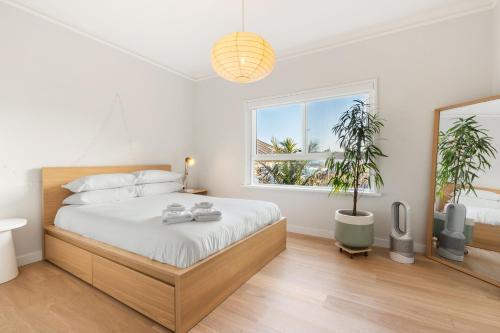 Luxe 2BR with Smart TV Steps from Bondi Beach in North Bondi Luxe 2BR with Smart TV Steps from Bondi Beach in North Bondi