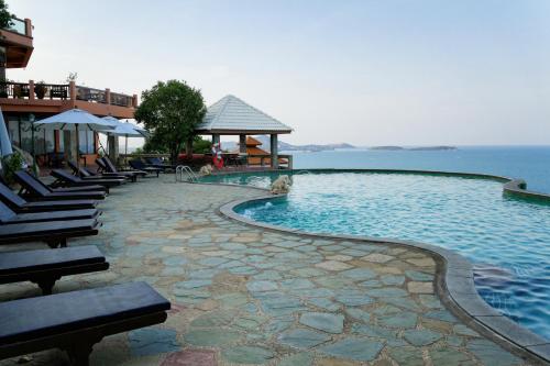 Swimming pool, Samui Bayview Resort & Spa (SHA Plus+) in Chaweng Noi Swimming pool, Samui Bayview Resort & Spa (SHA Plus+) in Chaweng Noi