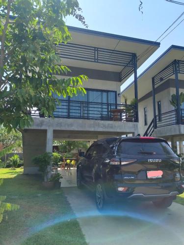 Exterior view, บ้านแม่อุทัยธานี Baanmae Uthaithani in Uthai Thani Exterior view, บ้านแม่อุทัยธานี Baanmae Uthaithani in Uthai Thani
