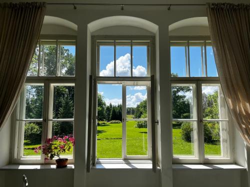 周邊環境, Oleru muiža (Oleru muiza) in 瓦爾米耶拉 周邊環境, Oleru muiža (Oleru muiza) in 瓦爾米耶拉