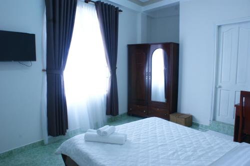 This photo about Vuon Hoa Hong (Rosary) shared on HyHotel.com