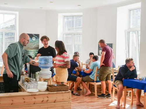 Eten en drinken, Cinnamon Sally Backpackers Hostel in Riga City Center Eten en drinken, Cinnamon Sally Backpackers Hostel in Riga City Center