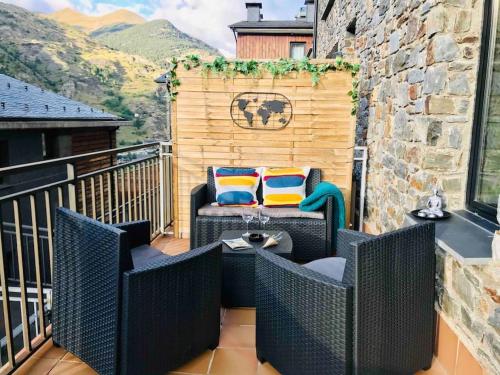 APARTAMENTO CANILLO Wifi-Parquing free-Terraza HUT 5213 in Prats APARTAMENTO CANILLO Wifi-Parquing free-Terraza HUT 5213 in Prats