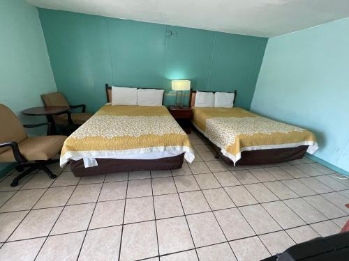 LAMPLIGHTER INN in Childersburg (AL) LAMPLIGHTER INN in Childersburg (AL)