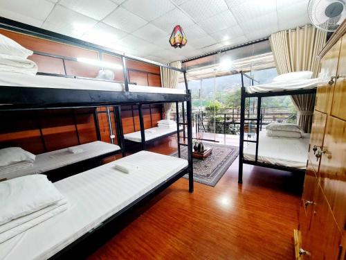 Villa (400 m²), pokoje: 1, vlastní koupelny: 1, destinace: Bac ha (Bắc Hà Boutique Homestay) in Bac Ha (Lao Cai) Villa (400 m²), pokoje: 1, vlastní koupelny: 1, destinace: Bac ha (Bắc Hà Boutique Homestay) in Bac Ha (Lao Cai)