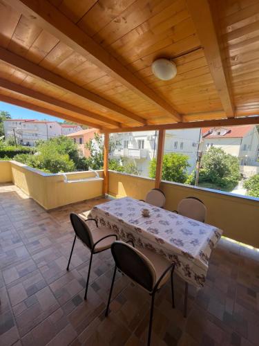 Apartments and Rooms Markovski in Rab Apartments and Rooms Markovski in Rab
