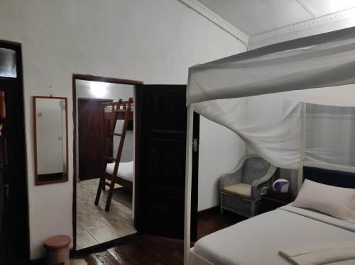 Captains Villa - where Lake Malawi and Shire River meet, historical hotel at waterfront next to the in 曼戈切 Captains Villa - where Lake Malawi and Shire River meet, historical hotel at waterfront next to the in 曼戈切
