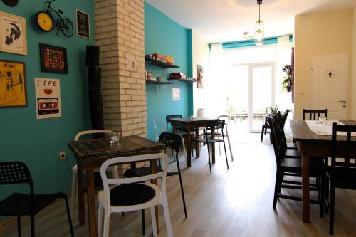 共用Lounge/電視區, 法奧靈雷克斯旅舍 (Falling Lakes Hostel) in 克雷尼薩 共用Lounge/電視區, 法奧靈雷克斯旅舍 (Falling Lakes Hostel) in 克雷尼薩