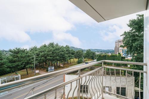 Heyy Seogwipo Hotel near Oedolgae Heyy Seogwipo Hotel near Oedolgae