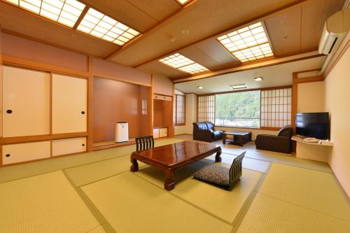 Ooedo Onsen Monoagatri Hotel kinugawa gyoen in Nikko Ooedo Onsen Monoagatri Hotel kinugawa gyoen in Nikko