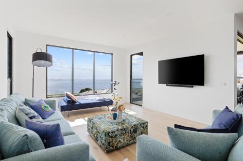 The Bay View San Remo by Ready Set Stay- BYO LINEN & TOWELS in San Remo The Bay View San Remo by Ready Set Stay- BYO LINEN & TOWELS in San Remo