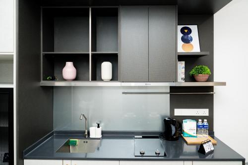 Kitchen, NEW # Midvalley MILLERZ SQUARE SUITE KL - Free Parking n WIFI by GOMAIN near Taman Desa Medical Centre Kitchen, NEW # Midvalley MILLERZ SQUARE SUITE KL - Free Parking n WIFI by GOMAIN near Taman Desa Medical Centre