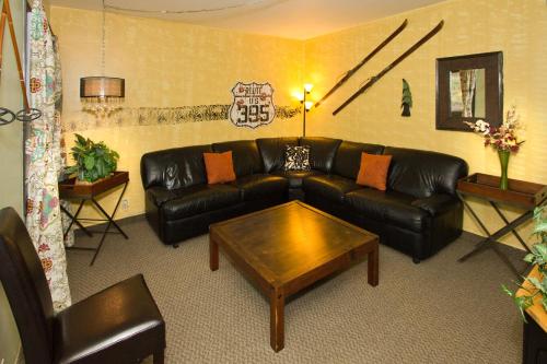 Közös társalgó / TV, Moderne Hostel in Mammoth Lakes (Kalifornia) Közös társalgó / TV, Moderne Hostel in Mammoth Lakes (Kalifornia)