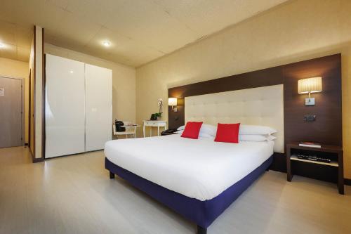 iH Hotels Bologna Amadeus in Borgo Panigale iH Hotels Bologna Amadeus in Borgo Panigale