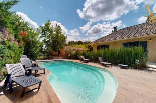 Charmante maison avec parc arbore & piscine au sel in Saint-Laurent-des-Hommes Charmante maison avec parc arbore & piscine au sel in Saint-Laurent-des-Hommes