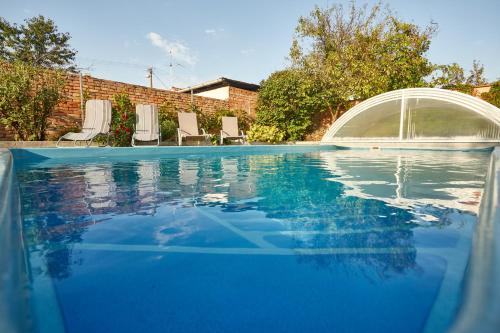 Úszómedence, Penzion Volarik in Dolni Dunajovice Úszómedence, Penzion Volarik in Dolni Dunajovice