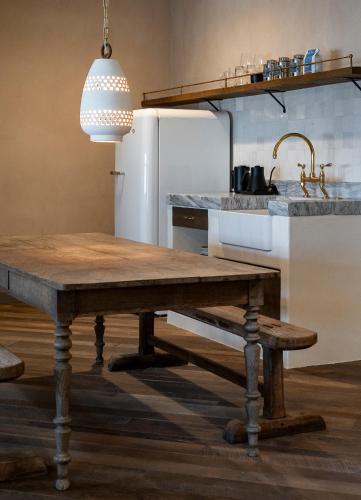 Kitchen, Gjelina Hotel in Venice Beach Kitchen, Gjelina Hotel in Venice Beach