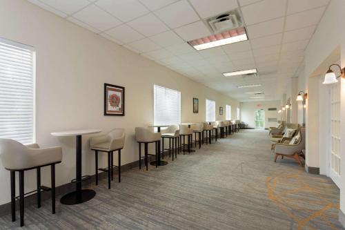 Meeting room / ballrooms, Wyndham Garden Tallahassee Capitol in Tallahassee (FL) Meeting room / ballrooms, Wyndham Garden Tallahassee Capitol in Tallahassee (FL)