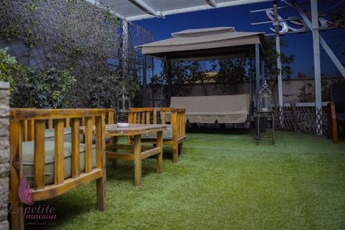 فندق البيت الصغير - Lapetite Maison Hotel in 和平區 فندق البيت الصغير - Lapetite Maison Hotel in 和平區