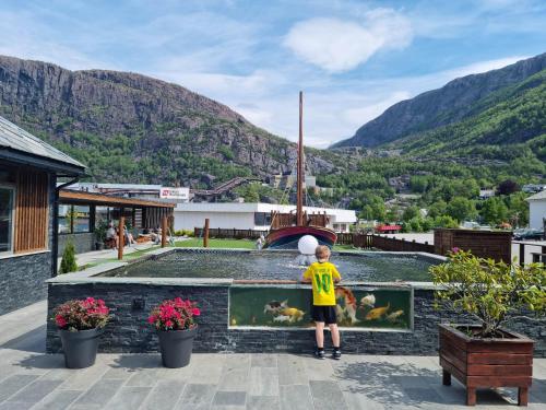 Bremanger Fjord Hotell in Свелген Bremanger Fjord Hotell in Свелген