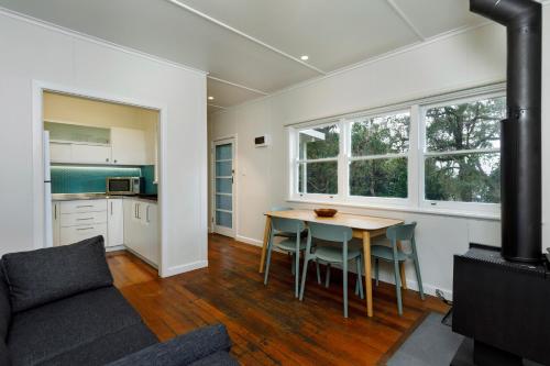 Currawong Beach Cottages in Northern Beaches Currawong Beach Cottages in Northern Beaches