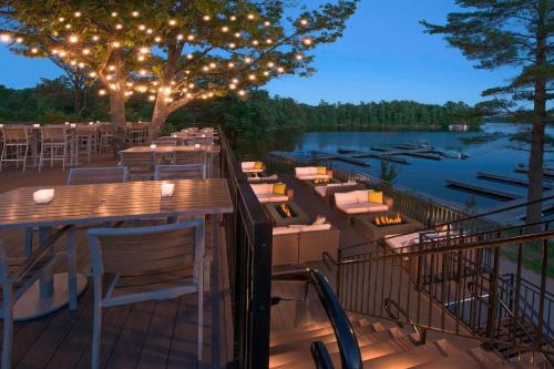 Restoran, JW Marriott The Rosseau Muskoka Resort & Spa in Minett (ON) Restoran, JW Marriott The Rosseau Muskoka Resort & Spa in Minett (ON)