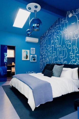 The Norsdale plus CMYK Motel on 10 acres in Phoenicia in Shandaken (NY) The Norsdale plus CMYK Motel on 10 acres in Phoenicia in Shandaken (NY)