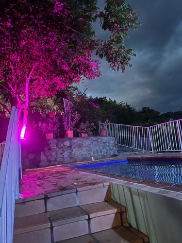 Encantadora cabana con piscina y jacuzzi en San Gil in San Gil Encantadora cabana con piscina y jacuzzi en San Gil in San Gil