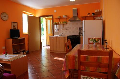 HOUSE VEZO in Bartici HOUSE VEZO in Bartici