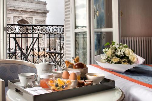 Food and beverages, Splendid Etoile Hotel near Palais des Congres de Paris Concert Venue Food and beverages, Splendid Etoile Hotel near Palais des Congres de Paris Concert Venue