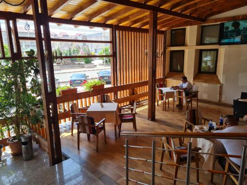 balcon/terasă, Hotel Valahia in Târgoviște balcon/terasă, Hotel Valahia in Târgoviște