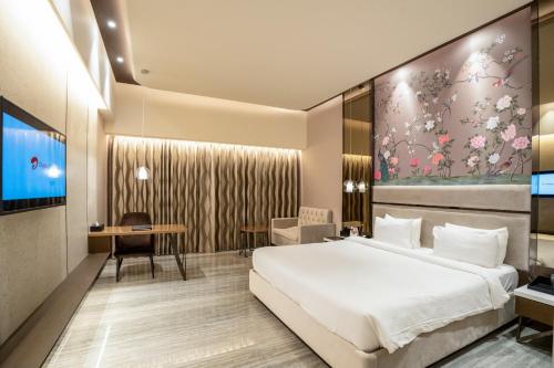Seven Eleven Hotels & Club in Mira Bhayanda Seven Eleven Hotels & Club in Mira Bhayanda